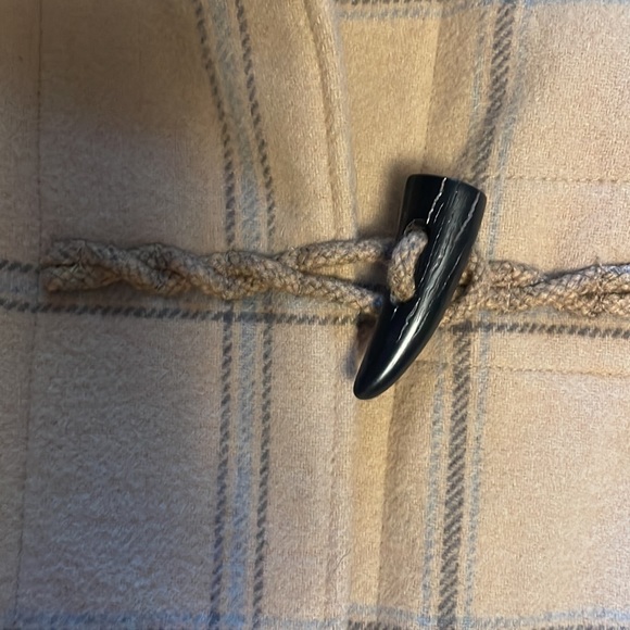 Ines de La Fressange and Uniqlo colab beige plaid duffle coat - Picture 4 of 12